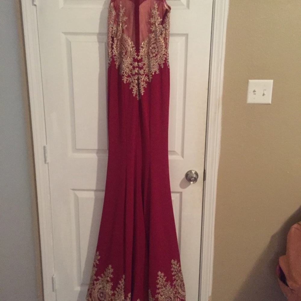 PROM DRESS - Picture 2 of 5